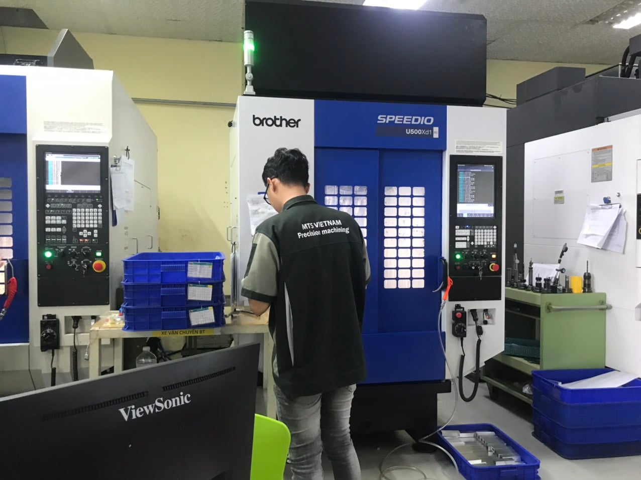 CNC milling machine (4)